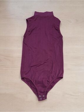 Sleeveless Mock Neck One-Piece Bodysuit in Plum